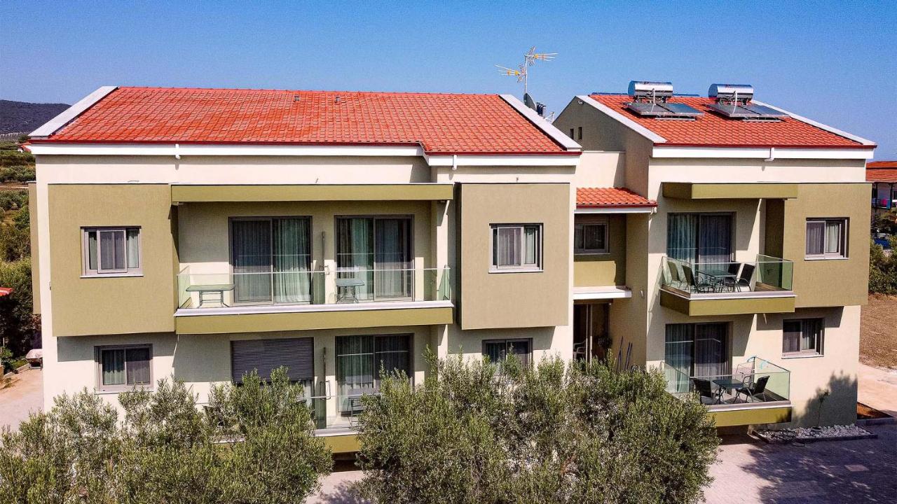 Estelle Family Luxury Apartments & Suites Gerakini Dış mekan fotoğraf