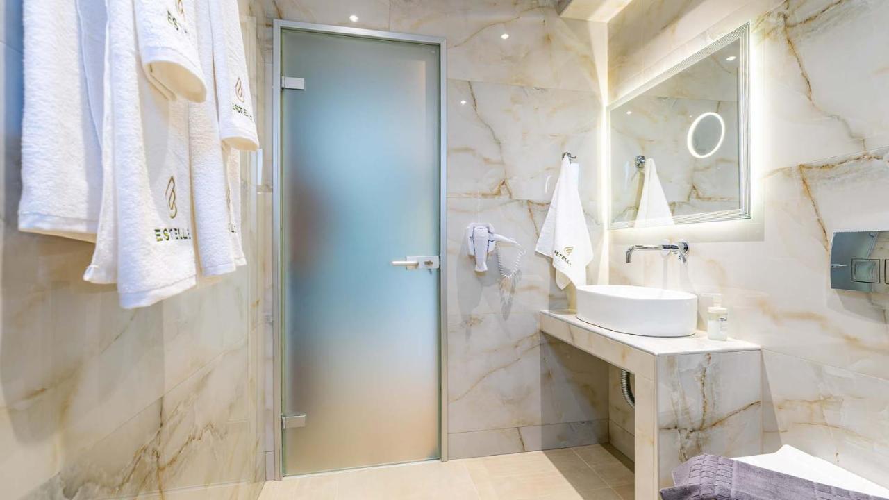 Estelle Family Luxury Apartments & Suites Gerakini Dış mekan fotoğraf